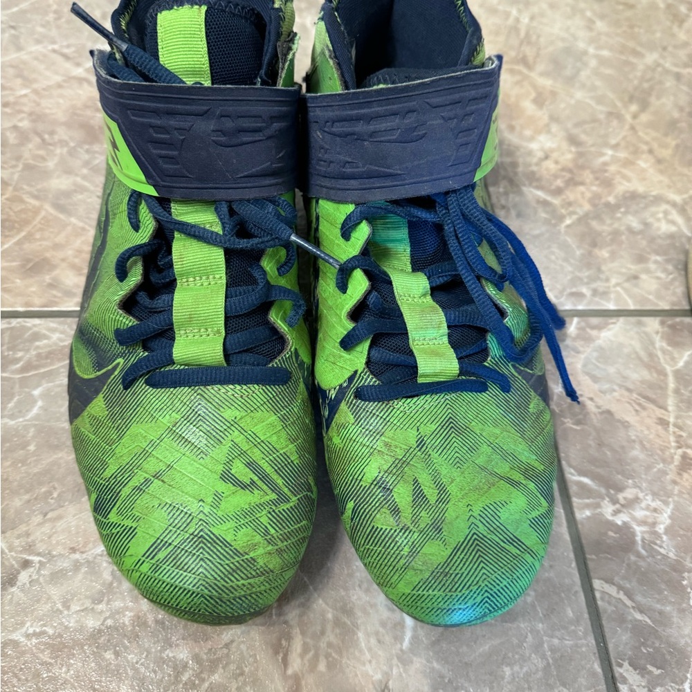 Russel Wilson Nike Alpha Menace Pro 2 mid football cleats men’s size 8.5